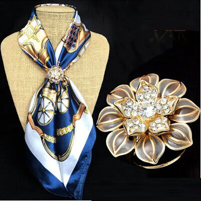 

2018 Fashion Jewelry Gold Enamel Crystal Rhinestone Flower Brooch Broche Vintage Shawl Scarf Bufandas Channel Brooches For Women