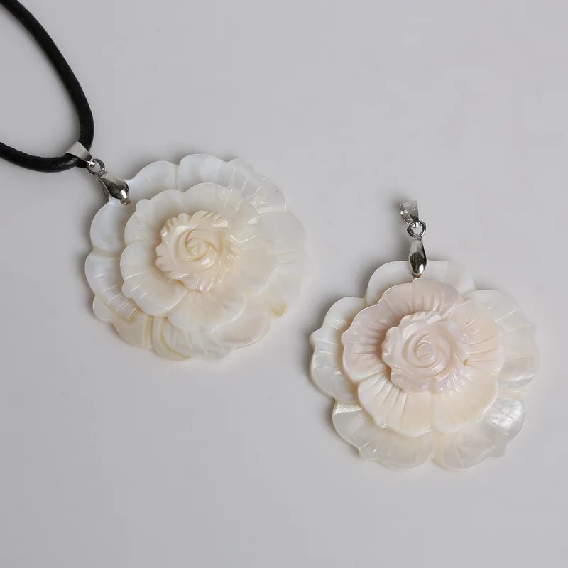 New Design Natural Mother of Pearl 3 Layer Flower Black