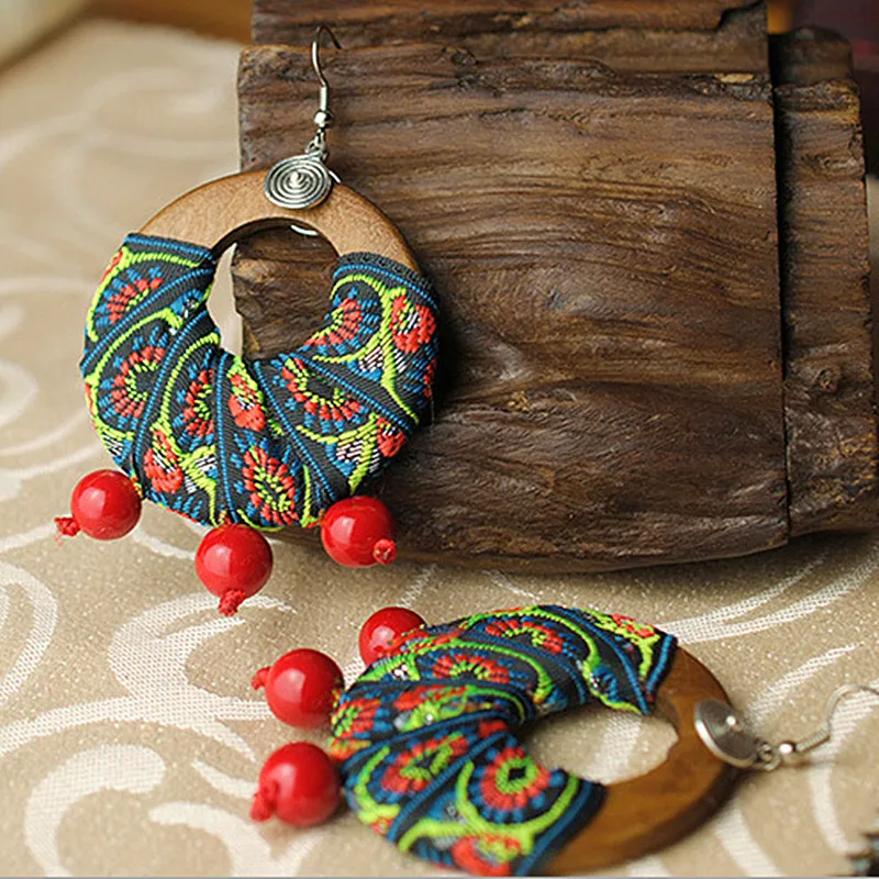 Yanting big circle earrings for women wooden hoops red stone beads drop earring ethnic vintage earrings new fashion gift 007