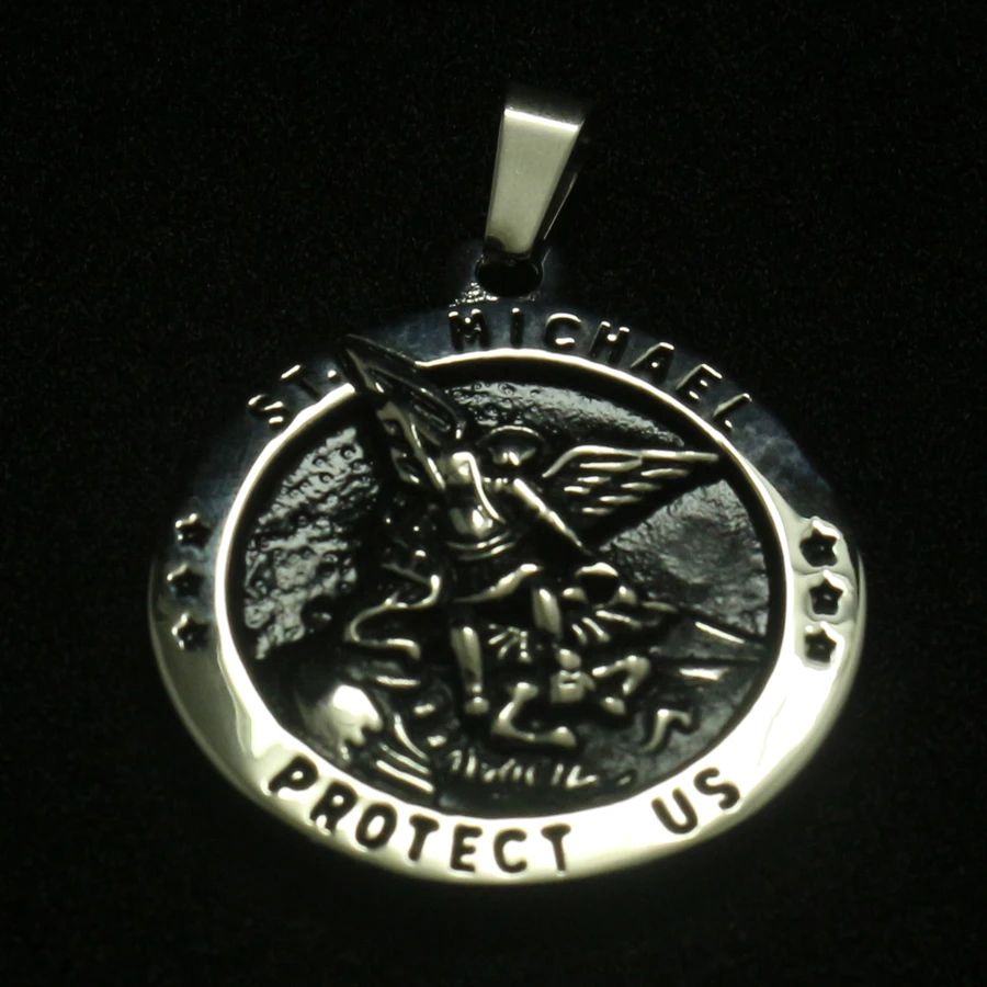 Newest Men Cool 316L Stainless Steel Star SAINT MICHAEL PROTECT US Round Medal Pendant 2
