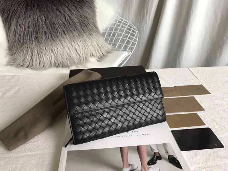 

2019 High-quality Cowhide Long clip Woman Genuine leather Cover up wallet Large capacity card package Hand knit
