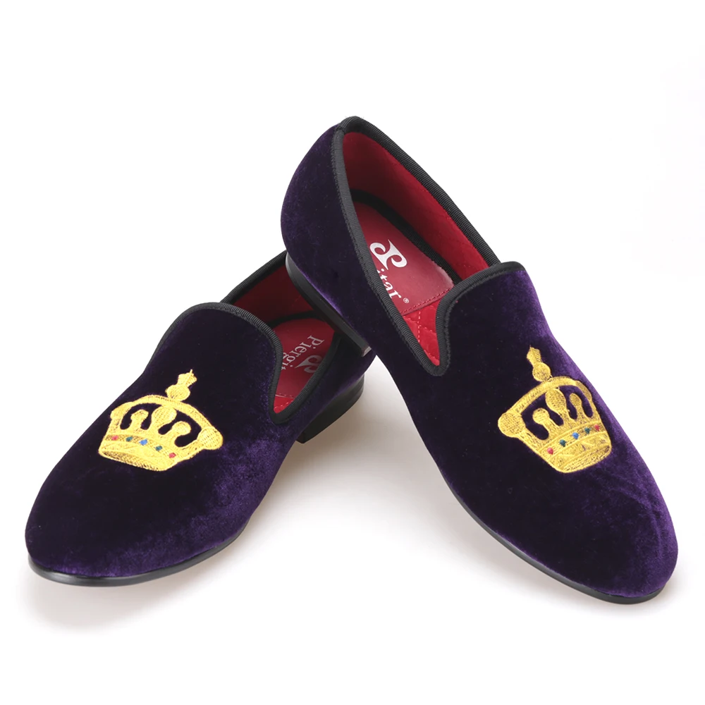 Embroidered Gold Crown Design Men Velvet Shoes Fashion Men Smoking Slippers male wedding and party loafers US4-17