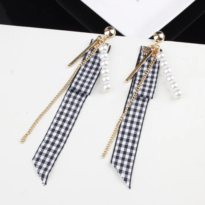

Elegant Black and White Plaid Ribbon Bowknot Long Tassel Dangle Drop Earring Metal Pearl Cloth Girls Ear Jewelry Gift 2019
