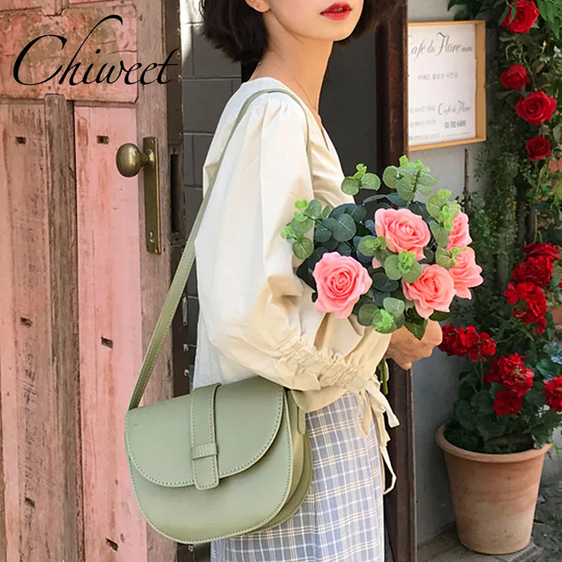 

Designer Fresh Leather Saddle Bag Semicircular Luxury Handbags Women Bag Retro Ladies Messenger Bags Simple Solid Shoulder Bags