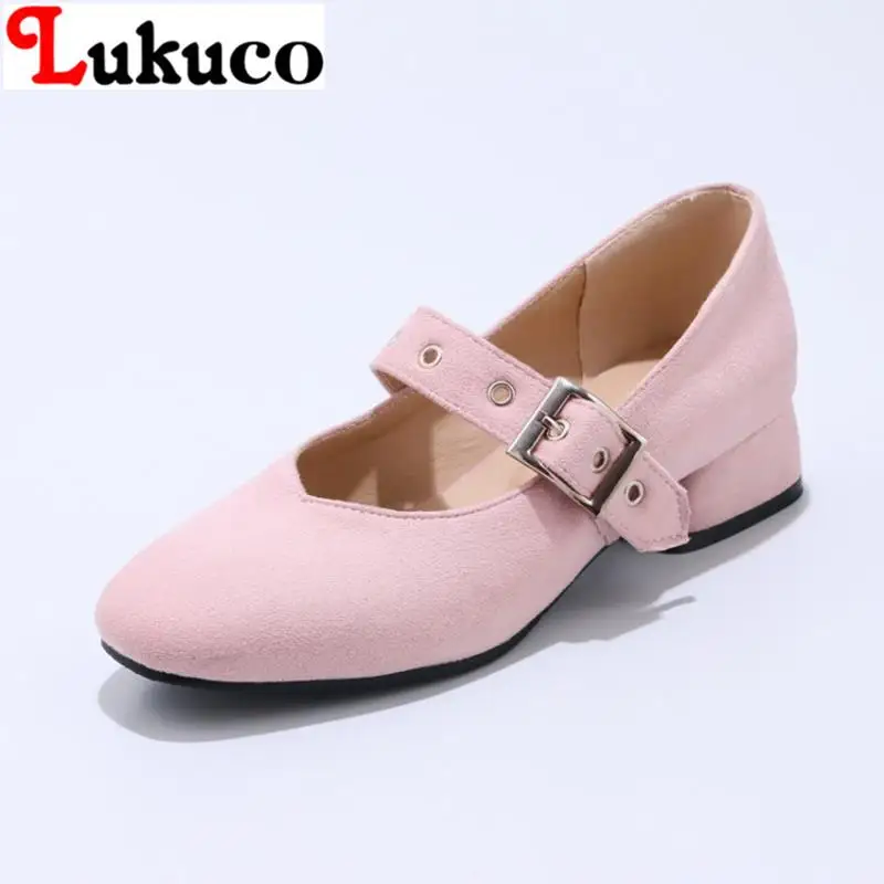 

2018 HOT SALE Lukuco ELEGANT women shoes pure color super large size 43 44 45 46 47 48 low heel with rivets design free shipping