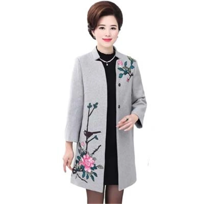 

2019 NEW Fashion Plus Size Winter Jacket Coats Women Vintage Floral Embroidery Wool Coat Middle aged Autumn Woolen Overcoat