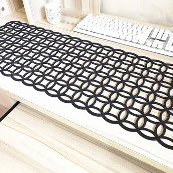 

Felt Tablecloth Table Runners Hollow Out Adiabatic Anti-slip Table Mats RT99