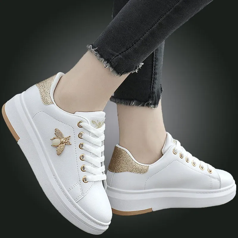 Новые женские кроссовки Модные дышащие женские повседневные туфли из искусственной кожи на платформе со шнуровкой повседневные белые tenis feminino