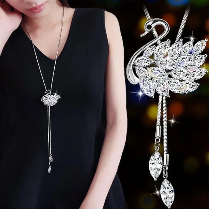 

New Lady Snowflake Necklace Women Long Sweater Metal Chain Zircon Crystal Maple Leaves Pendant Charm Rhinestone Necklaces Women
