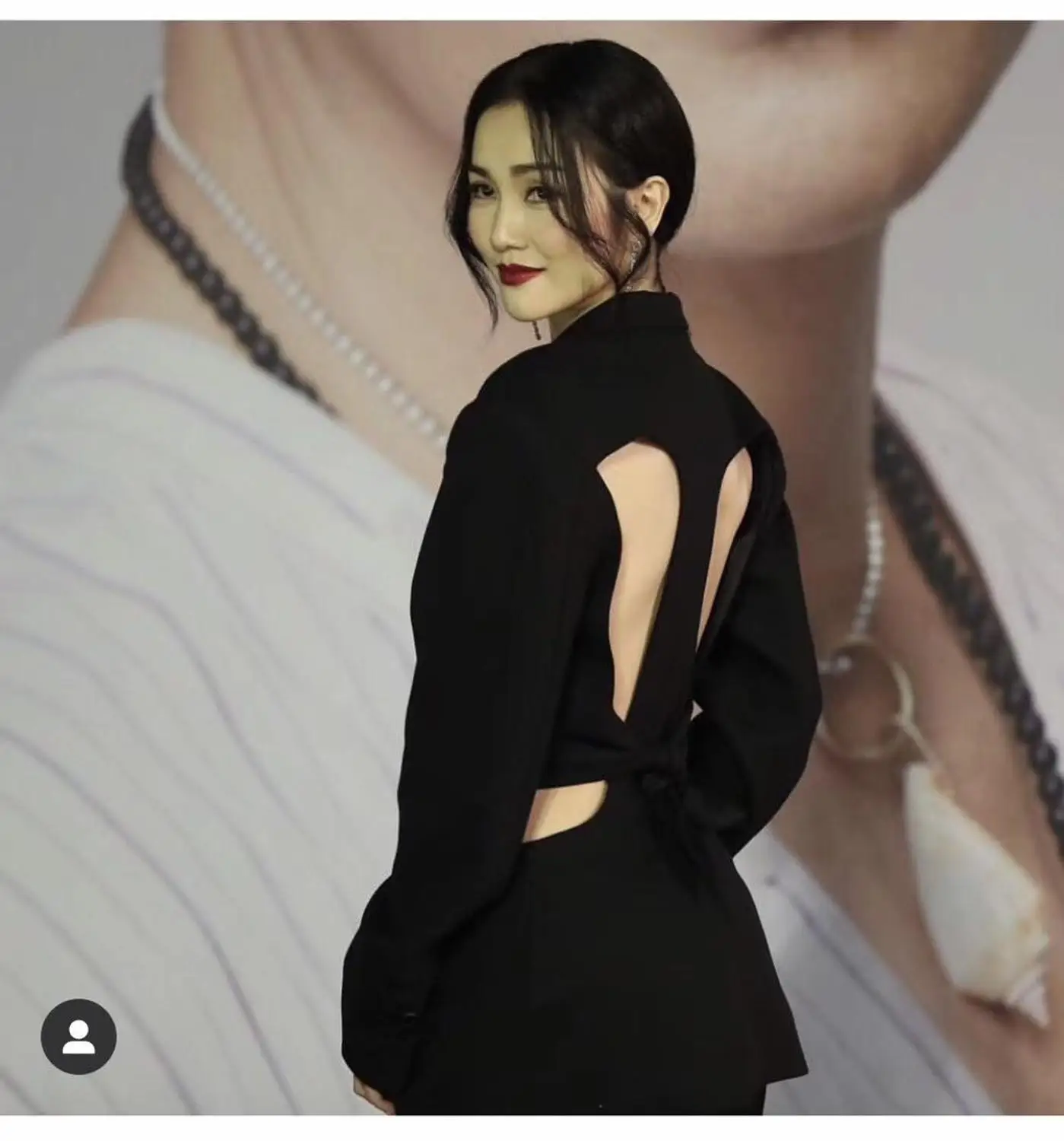 

Hot 2019 autumn new women backless bow blazer coat 2 color ddxgz2v 7.16