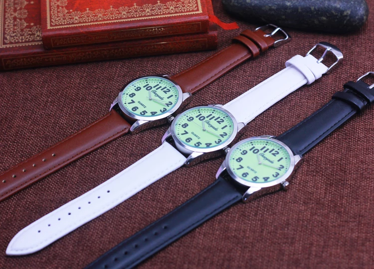 chaoyada простые подарки для пожилых пап и мам на праздник мягкий кожаный ремешок кварцевые часы светящиеся большие цифровые часы