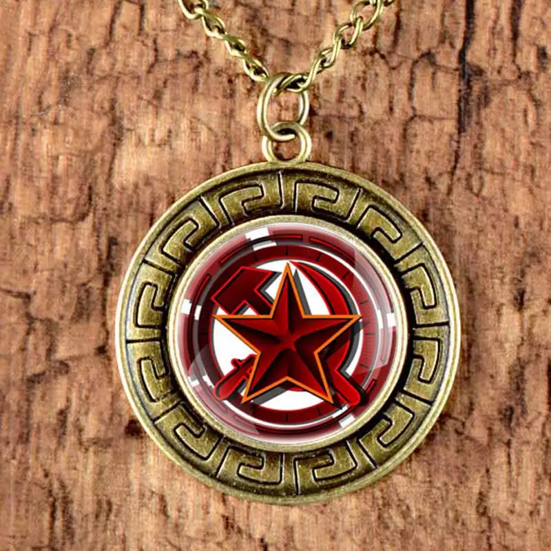 

Vintage Soviet Union Sickle Hammer Necklace Unisex Retro Pendant Women Men Jewelry