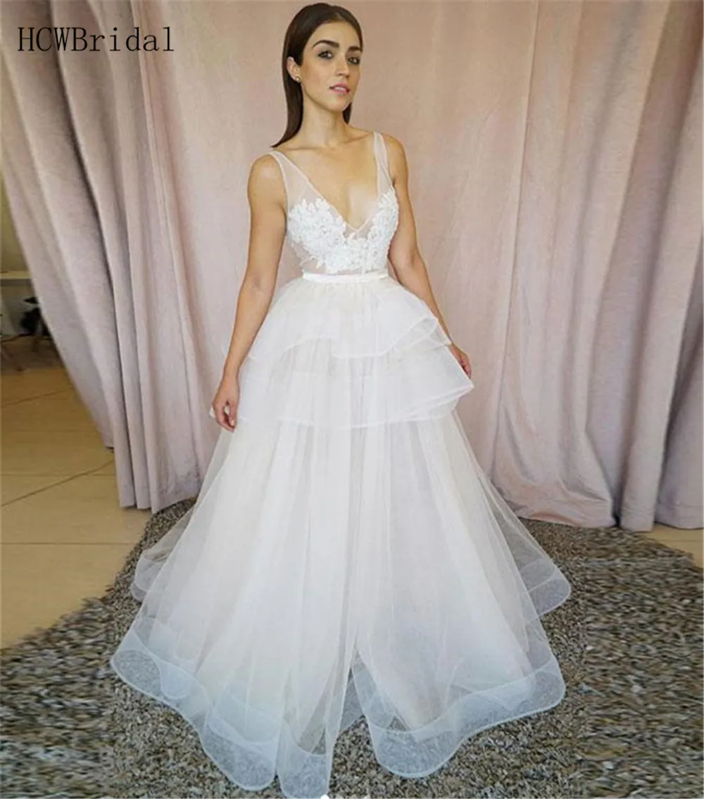 

2019 Tulle Wedding Dresses Charming Lace Appliques Tiered A Line V Neck Bridal Dress Custom Made Vestido De Casamento Cheap