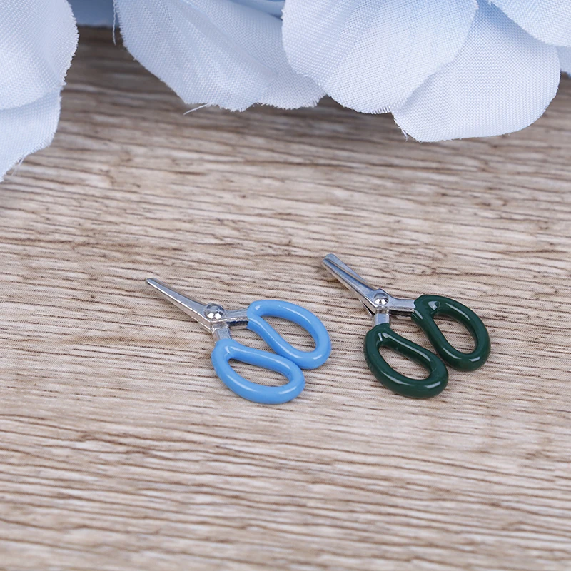 

One Piece New Simulation Metal Mini Metal Scissors Miniature Dolls House Furniture 1:12 Dollhouse Dolls Accessorie