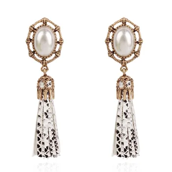 

2019 Winter Simple Pearl Hollow Metal Snakeskin Imitation Leather PU Tassel Earrings Sexy Lady Cute Girl Office Lady