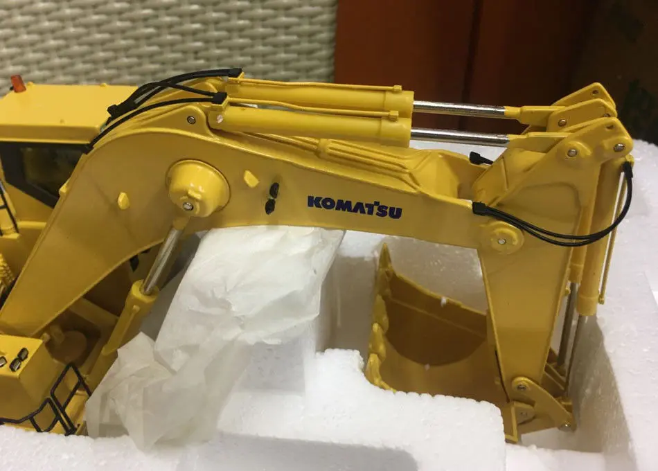 Редкий NZG Комацу 1:50 экскаватор масштаб литой металл модель 7621|construction vehicles|constructions