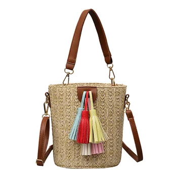 

New Straw Bucket Bag Women Handbag Weave Shoulder Messenger Bag Portable Shoulder Bags 2019 Famous Design Tassel Beach Bags