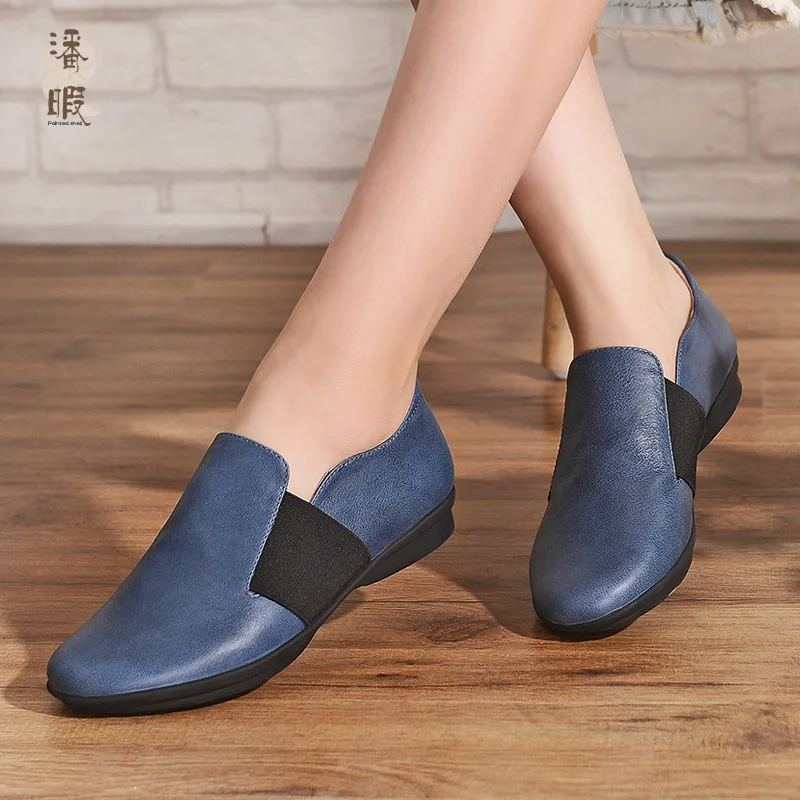 

Plus size women shoes 41 42 43 leather shoes flat round head manual loafers deep mouth casual shoes Comfortable