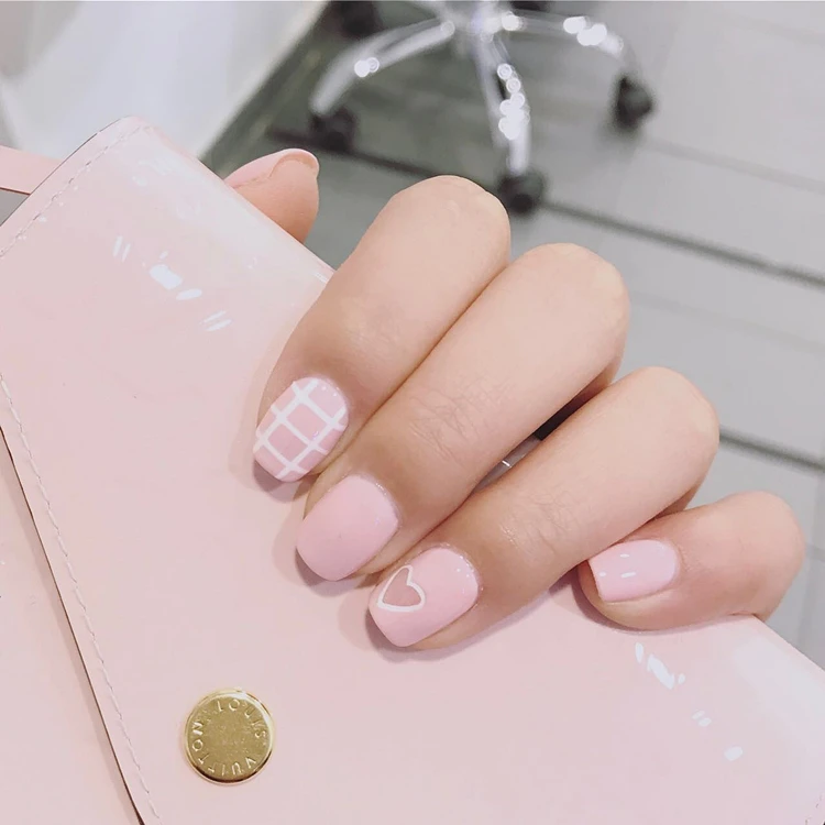 

Princess style Japanese cream pink heart pattern fake nails cute short size full nail tips pure color lady false nails 24pcs