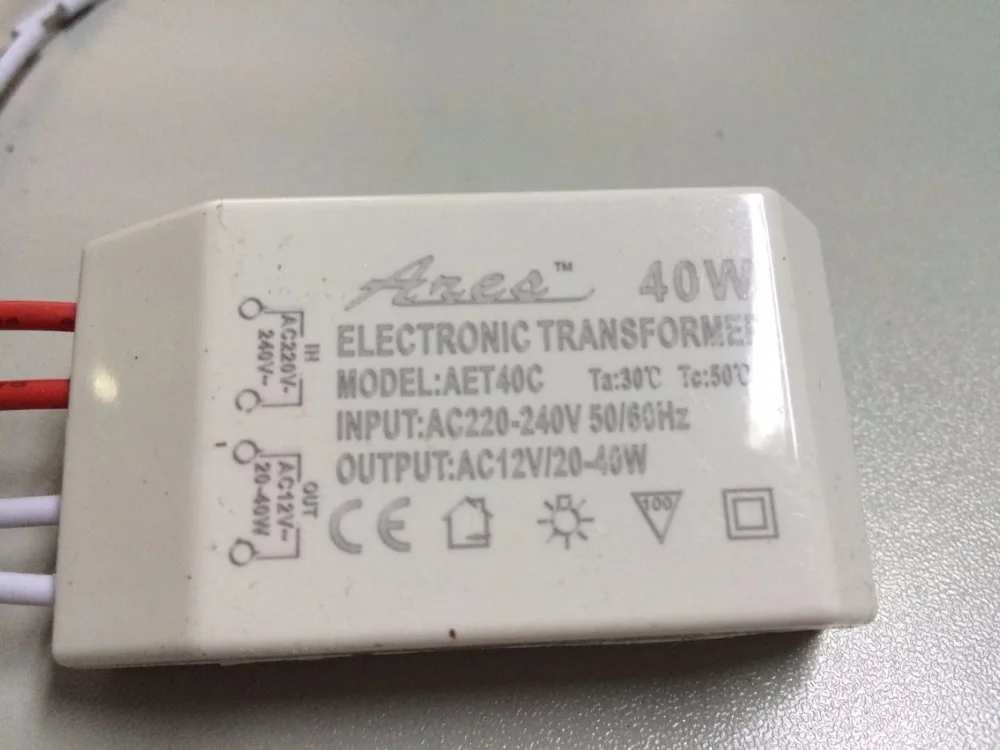 

Free Shipping HOT 40W 12V Halogen LED Lamp Electronic Transformer Power Supply Driver Adapter