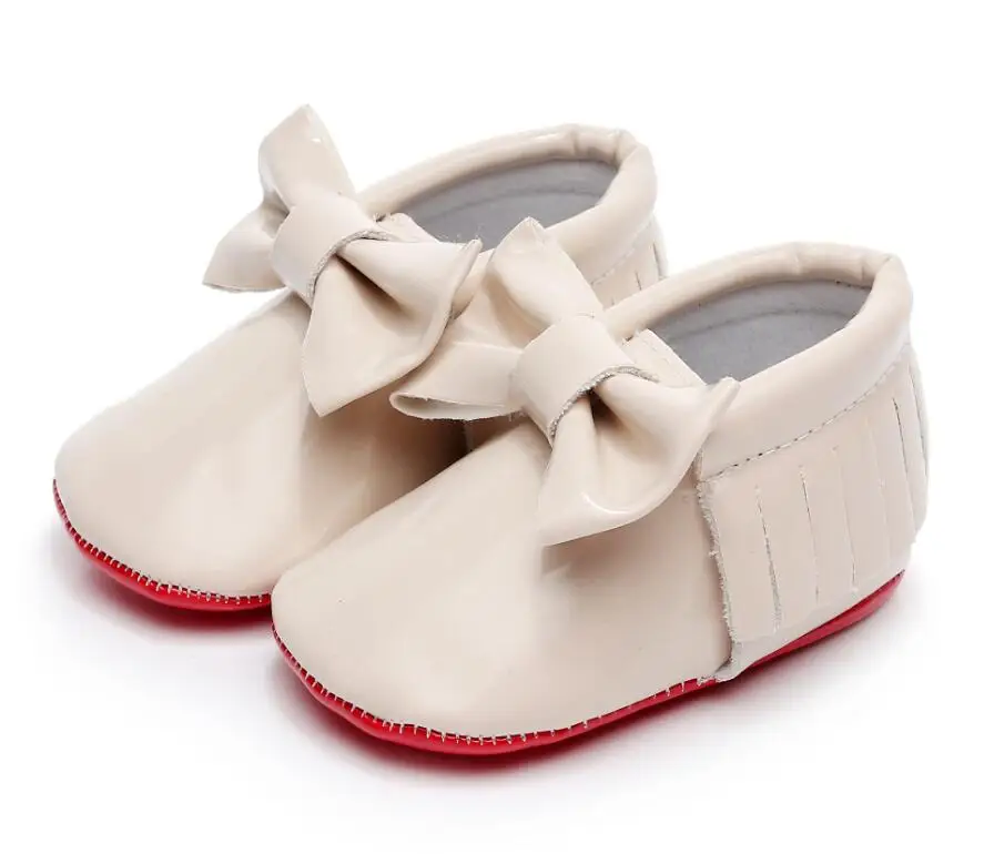 Patent Leather Red Bottom Baby Shoes For Girls Big Bowknot Fringe Baby Shoes Baby Moccasins Bebe Girl Baby Shoes First Walkers - Цвет: beige