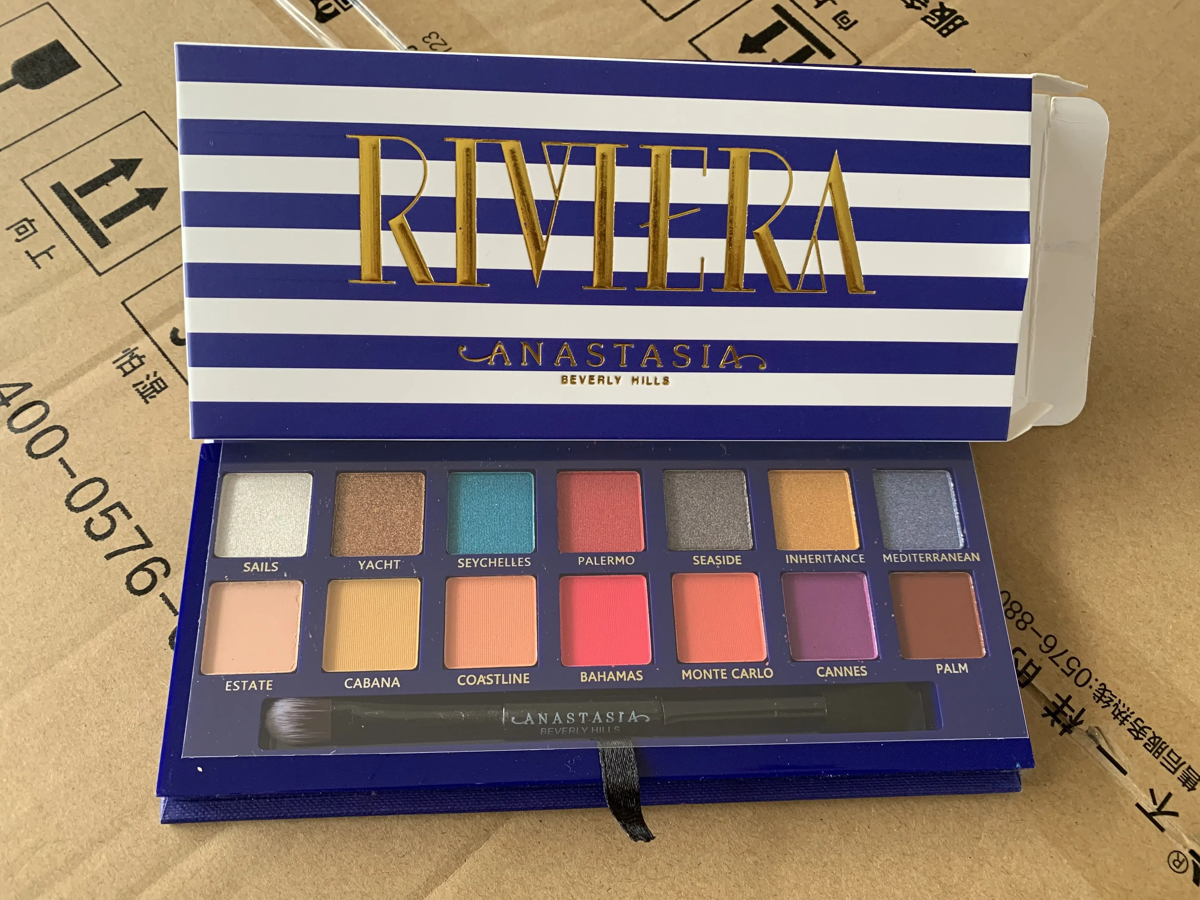 

2019 Anastasia New makeup EYE SHADOW PALETTE 14 Colors Sultry Modern Soft Glam Noviera fast shipping Highlighter Glowkit