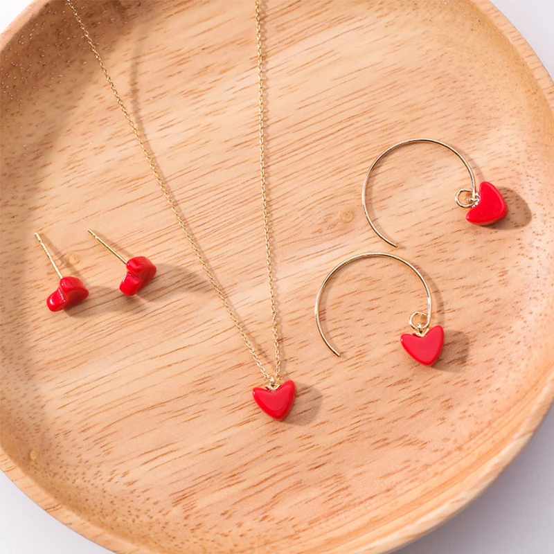 

Romantic Sweet Cute Enamel Red Love Heart Geometric Big Circle Loop Hoop Earrings for Women Wedding Bridal Charm Jewelry