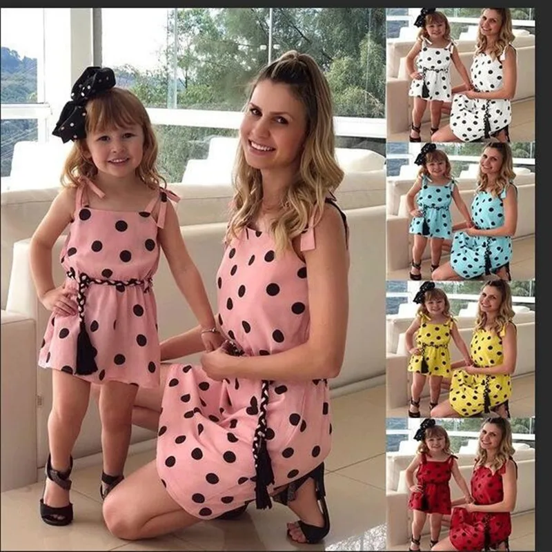 

Chiffon Dot Mother Daughter Dresses with Bow Sleeveless Summer 2019 Big Little Sister Mother and Daughter Clothes Mommy and Me