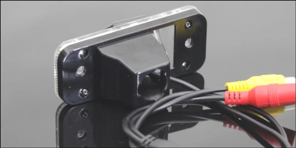 Car Camera For Hyundai Santa Fe 2006~2012 High Quality Rear View Back Up Camera For Fans Use  RCA show 3