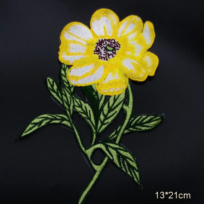 

Clearance 1pc yellow flower embroidered patches 3D flowers sew on embroidery applique for clothing Flowers broderie parches