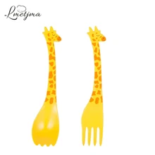 LMETJMA Plastic Giraffe Fruit Fork Cartoon Animal Salad Cake Fork Dessert Fork for Kid Ice Cream Spoon Tableware PY0710-5