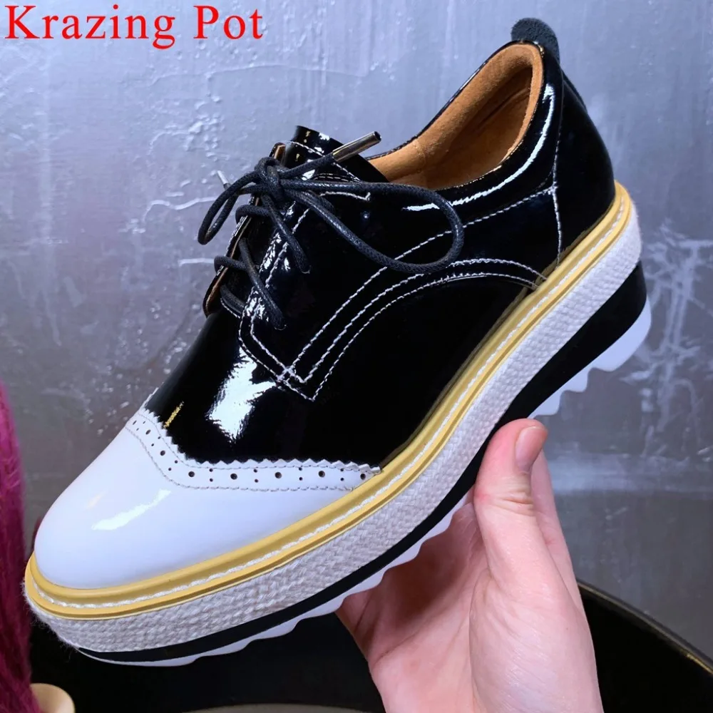 

Krazing Pot mixed colors retro med bottom round toe lace up British style Brogue shoes lace up natural leather leisure pumps L28