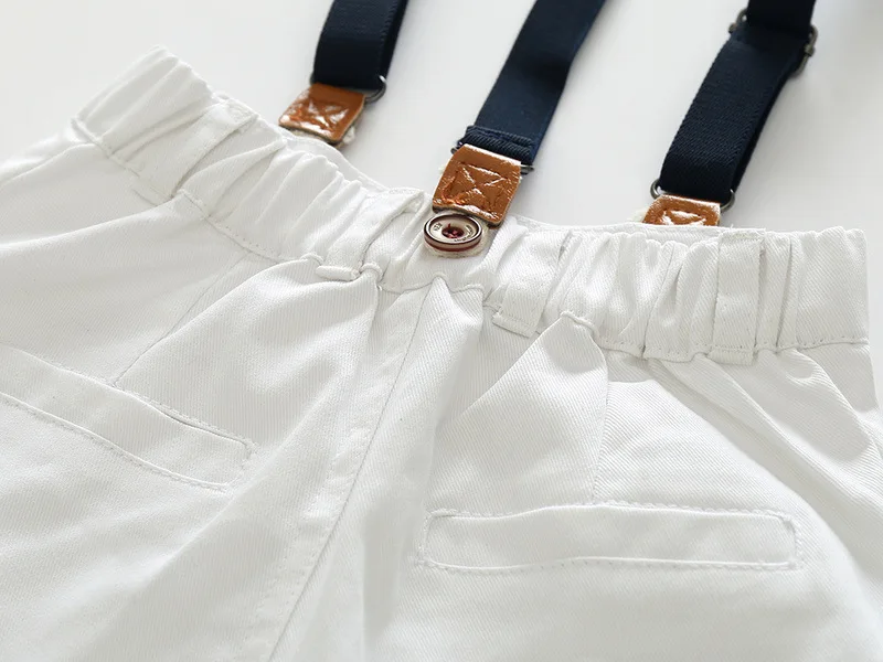 4423542991_2068599042