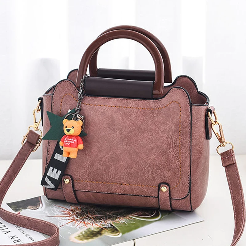 

Women's PU Small Square Bag Travel Quality Messenger Bag PU Fashion Shoulder Casual Quality Bag Bear Pendant Sweet Messenger Bag