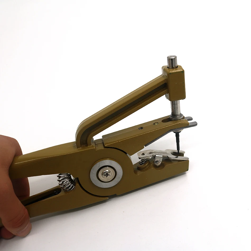 ear-tag-plier_17