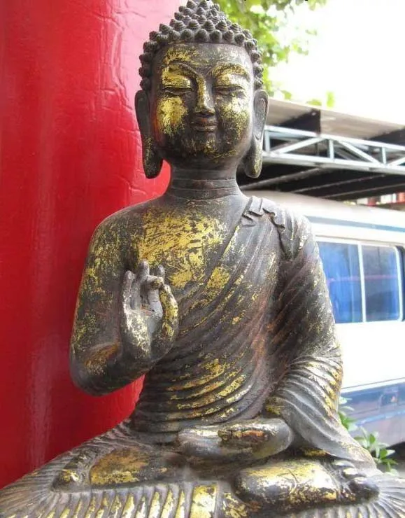 

Tibet Folk Fane Old Bronze Copper Gild cassock Tathagata Sakyamuni Buddha Statue