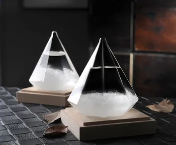 

1PC Diamond Shape Storm Glass Weather Forecast Bottle Crystal chemistry vintage home decor christmas accessories JY 1191