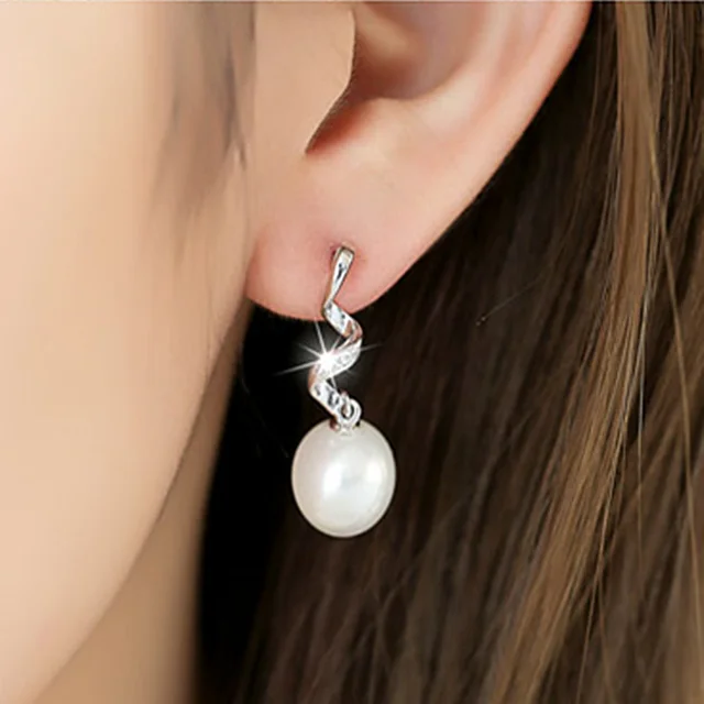 2018 New Korean Style 925 Sterling Silver Real Pearl Earrings 2018 New Korean Style 925 Sterling Silver Real Pearl Earrings Fashion Geometry Spiral For Women