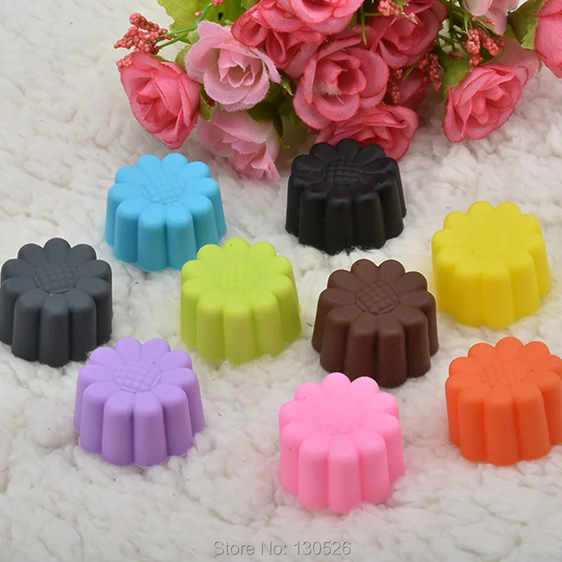 

12Pcs New Fashion Beautiful Silicone 3cm Sunflower Cake Mold Muffin Cup Baking Tool Chocolate Pudding Mould Kitchen Bakeware