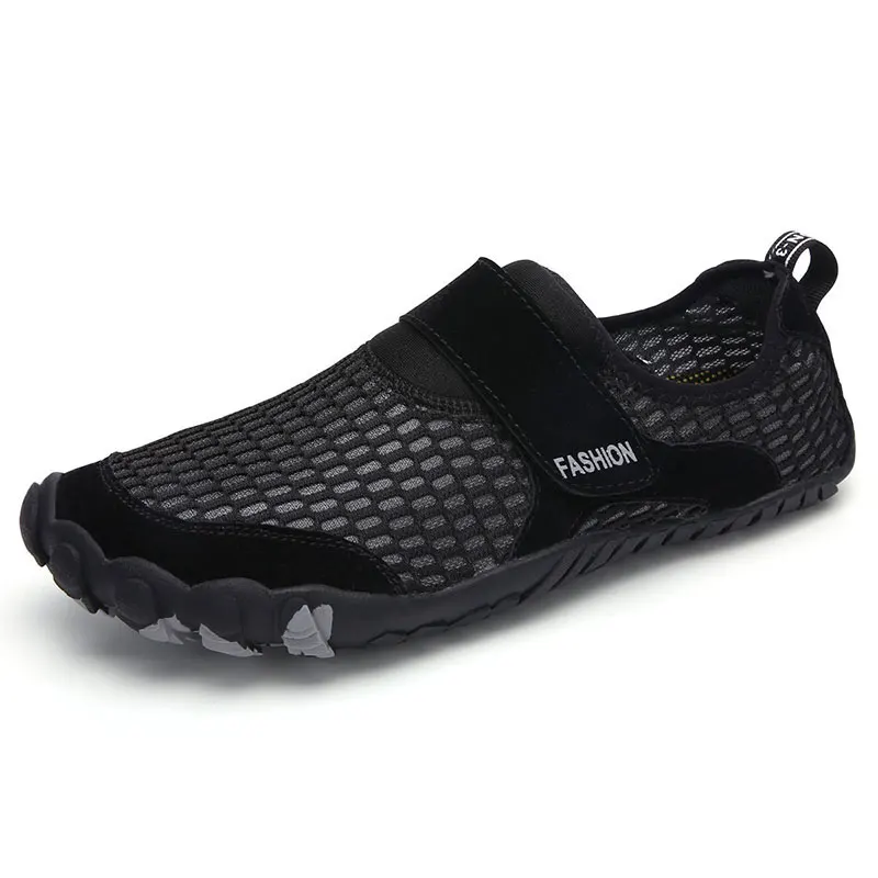 

2019 Barefoot Five Fingers Shoes Summer Water Shoes for Men Outdoor Lightweight Men Aqua Shoes Fitness Sports Sneakers
