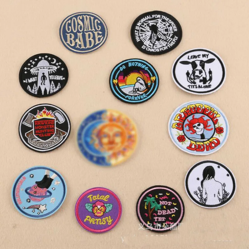 

50 Pcs/lot Most Free Shipping Large Fashion Embroidered Patches Letter Spider Cloth Badge Clothing Sewing Accessories Wholesale