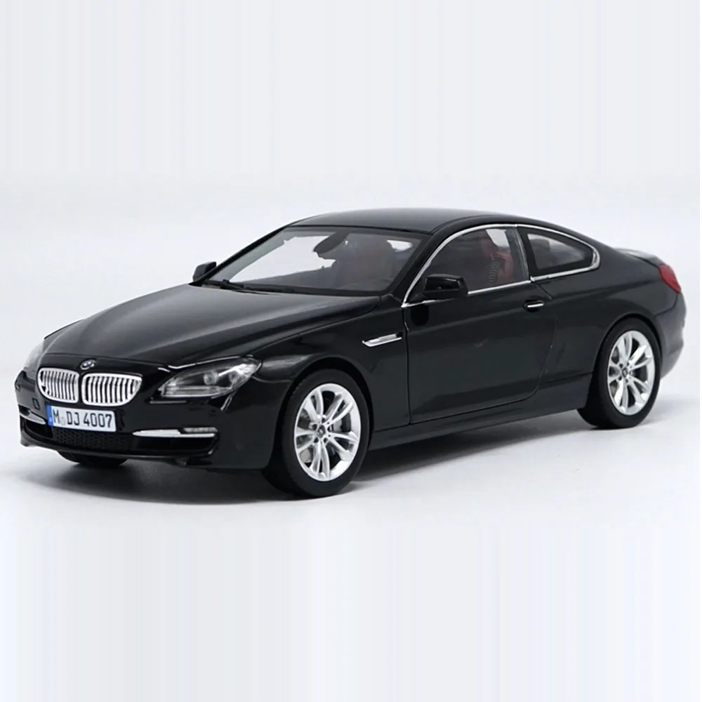 

Scale 1:18 Alloy Pull Back Toy Vehicles 650i BWM 6 Model Of Children's Toy Cars Original Authorized Authentic Kids Toys