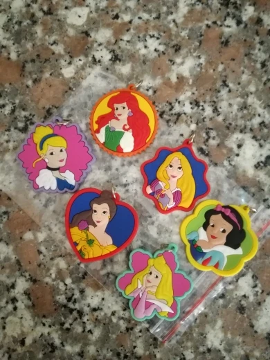 100 шт. смешанный случайный милый мультяшный рисунок Шарм мягкий ПВХ аксессуар