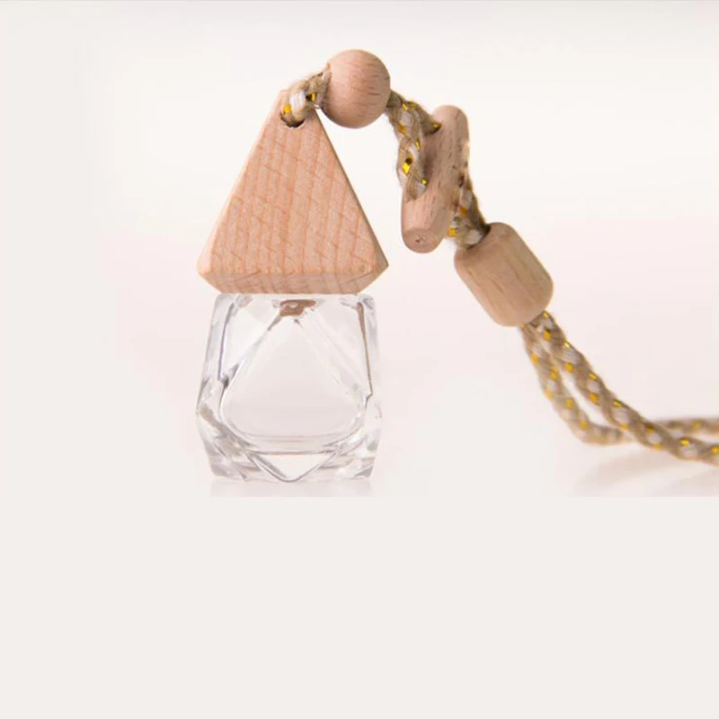 

6ml Diamond Perfume Bottle Pyramid Cover To Improve The Air Inside The Car Fine Workmanship Car Decorative Ornament