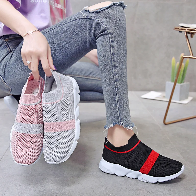 Женские дышащие кроссовки Flyknit серые повседневные на плоской подошве с мягкой