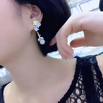 

Qi Xuan_Jewelry_New Earrings Leaf Earrings S925 Silver Inlay Zircon Elegant And Irregular Irregular_Factory Direct Sales