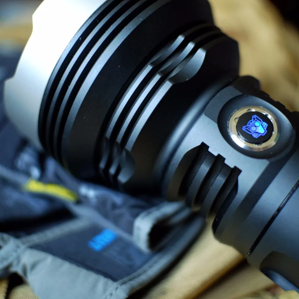 Мощный светодиодный фонарик Manker MK35 1420 м 2550 люмен Cree XHP35 HI прожектор с 4