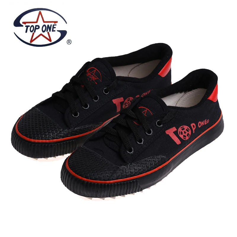 scarpe da calcio rotte