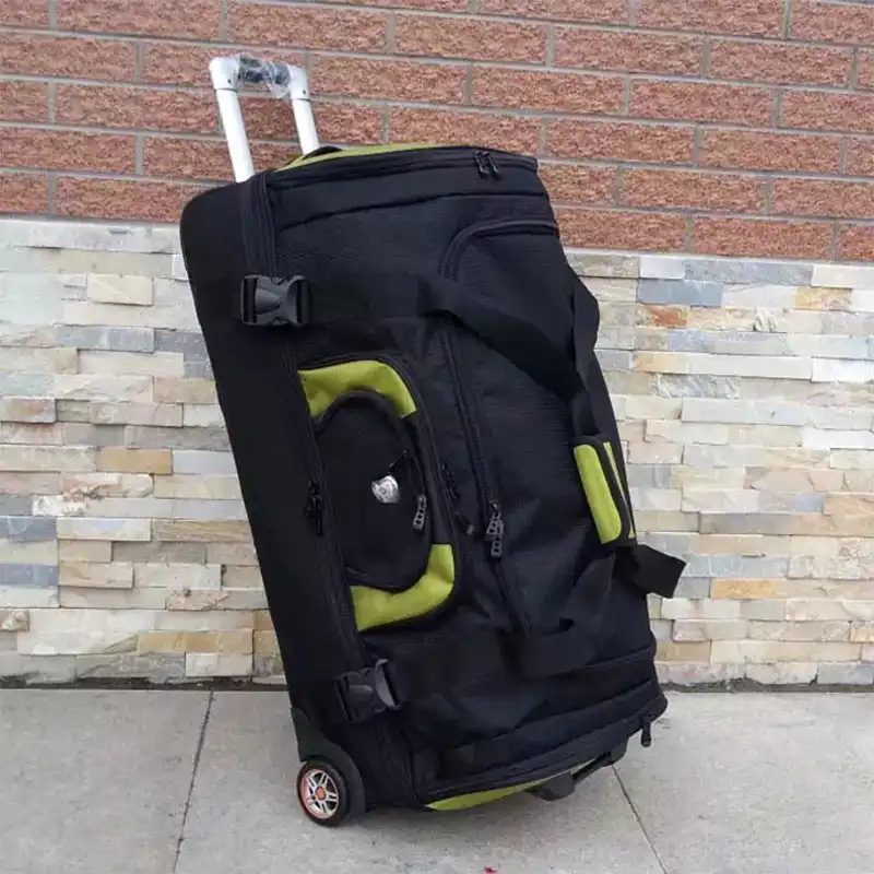 sports travel bag with wheels