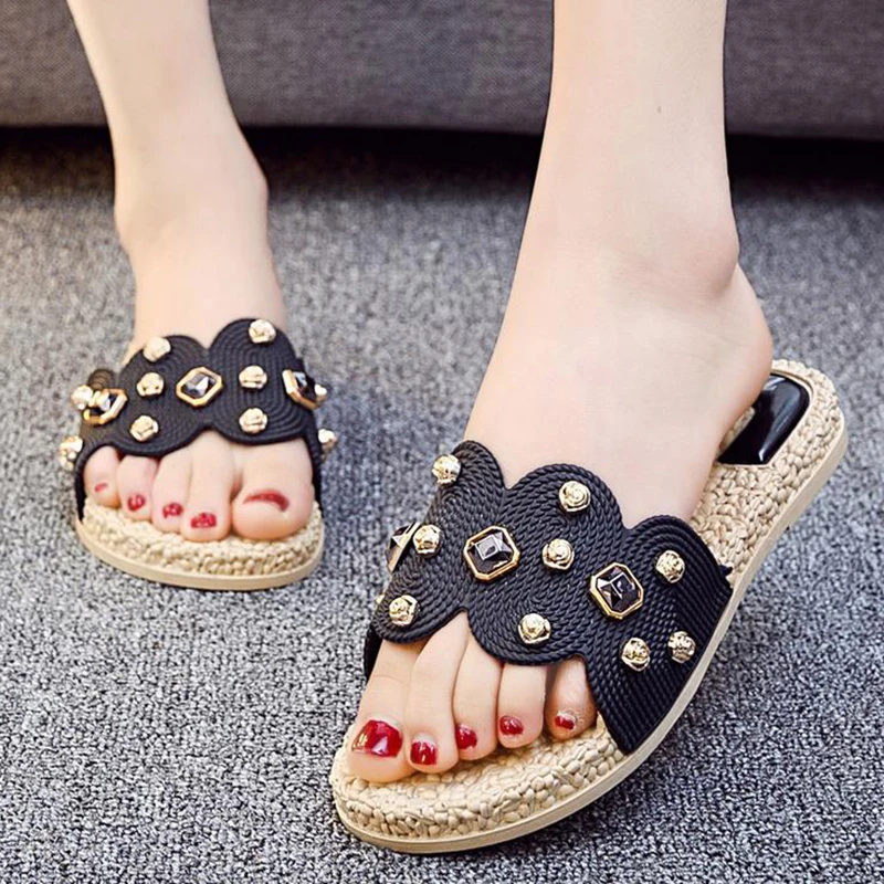 

2019 Fashion Crystal Flat with Women Beach Slippers Flip Flops Home Outside New Summer Flat Sandals Slip On Slides Shoes XL383